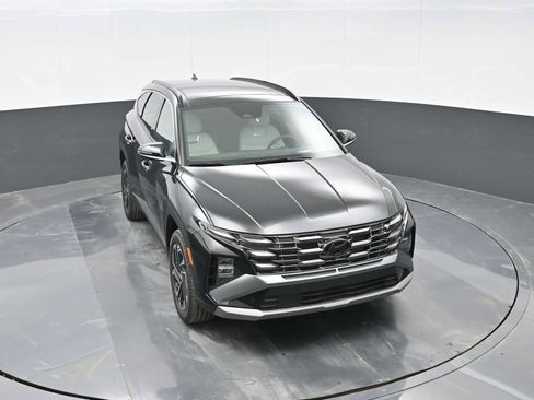 Certified 2025 Hyundai Tucson Limited image 22