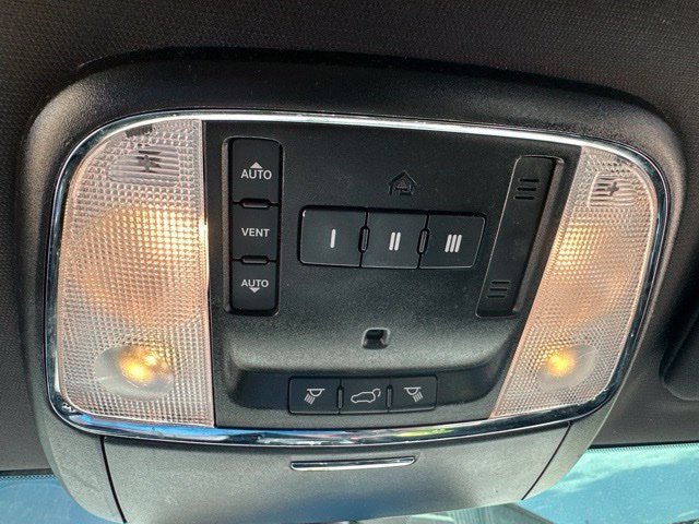 Used 2020 Jeep Grand Cherokee Limited RWD image 11