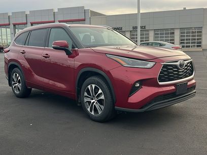 Used 2021 Toyota Highlander XLE
