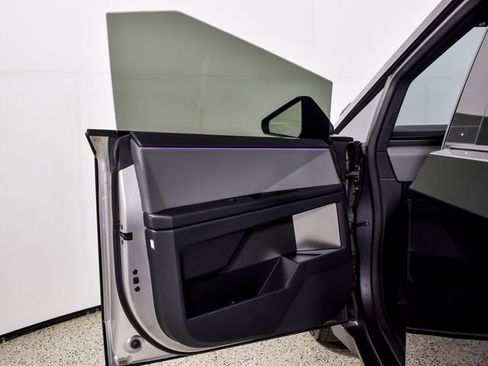 Used 2024 Tesla Cybertruck AWD Crew Cab image 14