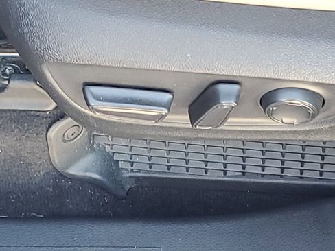 Certified 2021 Toyota Sienna XLE image 29