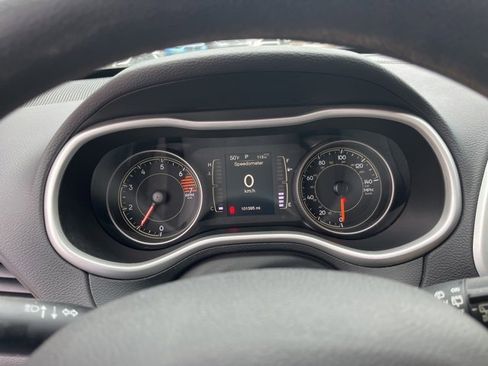 Used 2018 Jeep Cherokee Latitude image 21