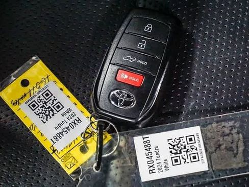 Used 2024 Toyota Tundra Platinum image 42