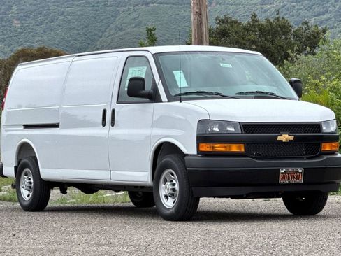 New 2026 Chevrolet Express 2500 Extended w/ Communications Package RWD image 2