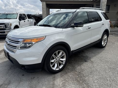 Used 2012 Ford Explorer XLT image 6