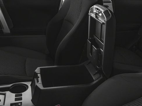 Used 2018 Toyota 4Runner SR5 Premium w/ Convenience Package AWD/4WD image 9
