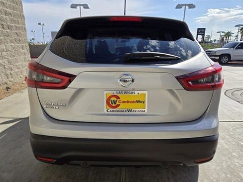 Used 2021 Nissan Rogue Sport S image 4