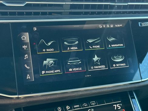 Used 2021 Audi Q8 Premium Plus w/ Premium Plus Package image 23