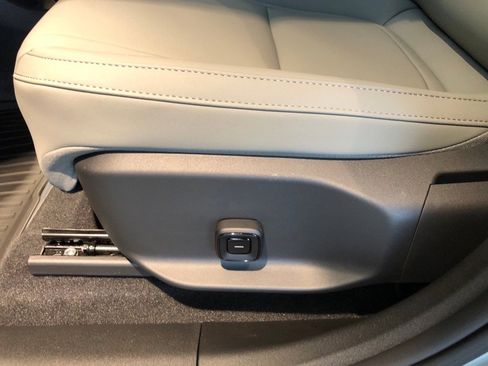 New 2026 Volvo EX30 Cross Country Ultra w/ Protection Package Premier AWD/4WD image 10