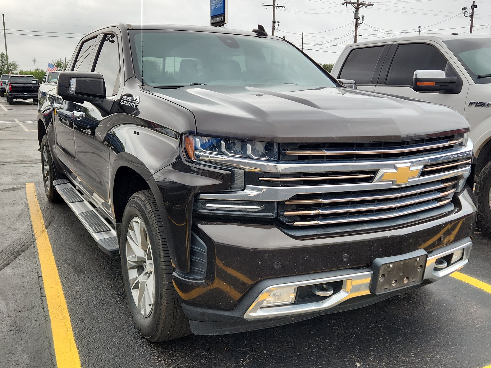 Used 2019 Chevrolet Silverado 1500 High Country w/ Safety Package II AWD/4WD image 4