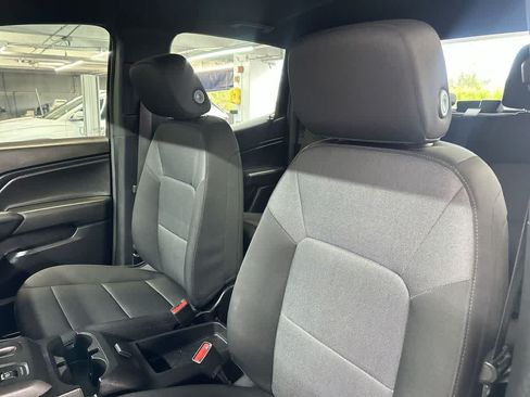 Used 2023 Chevrolet Colorado W/T RWD image 14