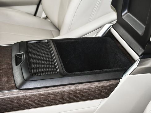 Used 2023 Land Rover Range Rover SE image 52