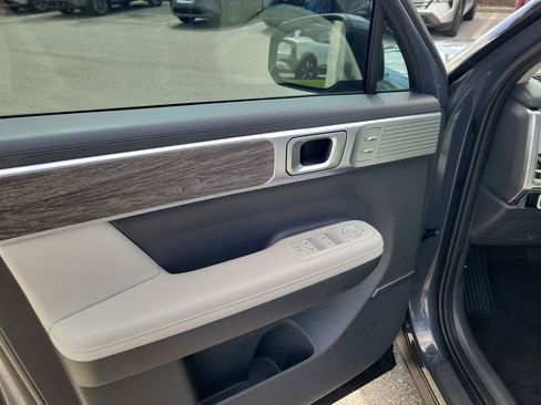 Used 2025 Hyundai Santa Fe Limited w/ Tow & Go Package image 23