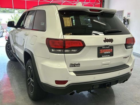 Used 2018 Jeep Grand Cherokee Trailhawk w/ Trailhawk Luxury Group AWD/4WD image 5