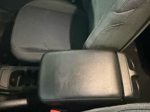 Used 2024 Jeep Wrangler Unlimited Sport image 23