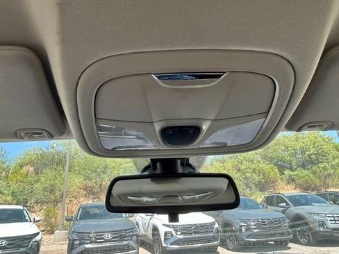 Used 2015 Chrysler 200 Limited FWD image 31