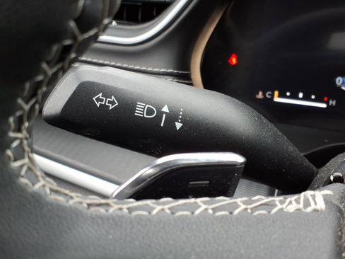 Used 2023 Jeep Grand Cherokee Laredo w/ Luxury Tech Group I AWD/4WD image 20