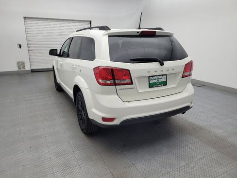 Used 2019 Dodge Journey SE w/ Premium Group FWD image 6