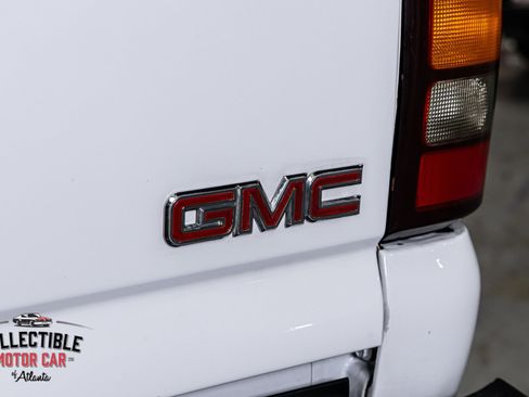 Used 2005 GMC Sierra 2500 SLT w/ Heavy-Duty Power Package AWD/4WD image 35