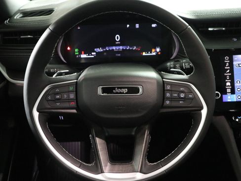 New 2026 Jeep Grand Cherokee Limited AWD/4WD image 16