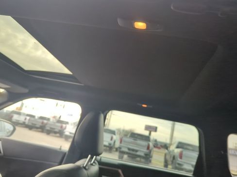 Used 2022 Mitsubishi Outlander SE image 27