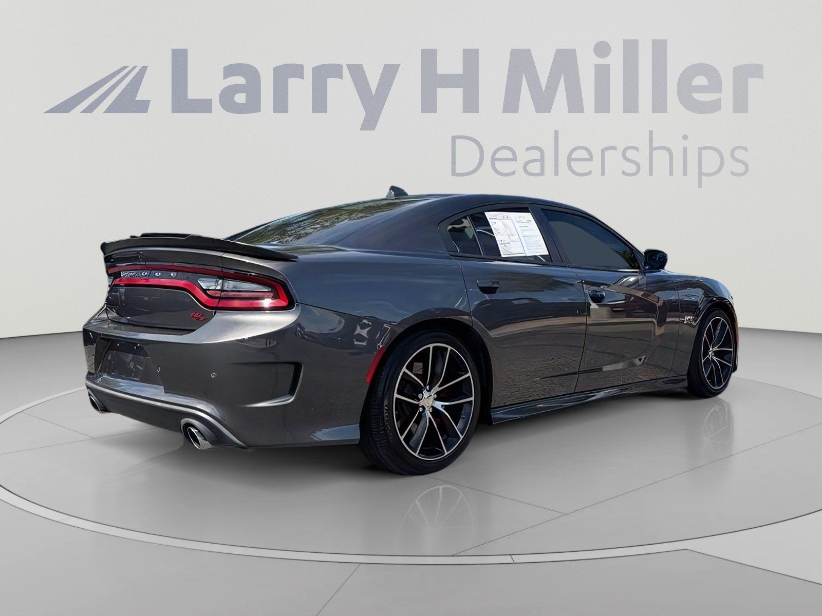 Used 2016 Dodge Charger R/T Scat Pack w/ Technology Group RWD image 7