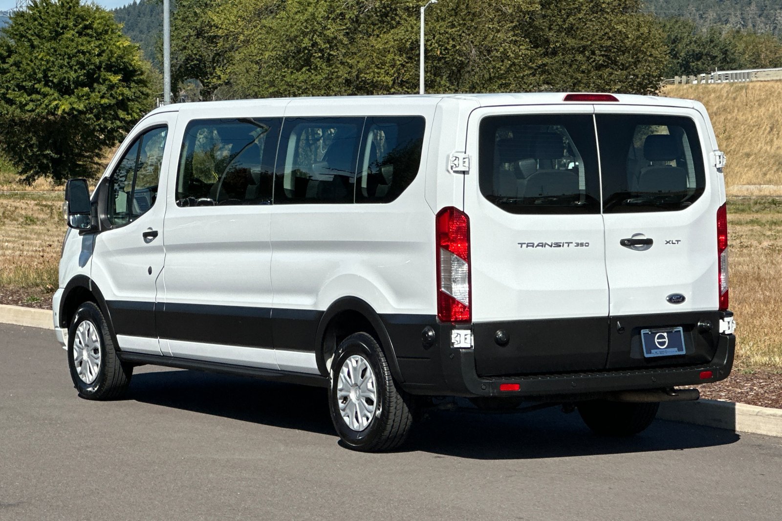 Used 2024 Ford Transit 350 XLT RWD image 5