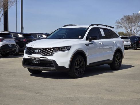 Certified 2022 Kia Sorento S image 2
