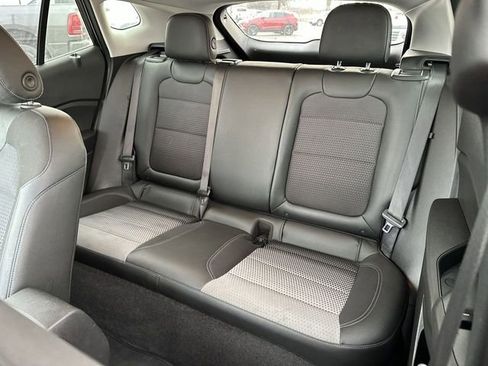 Used 2025 Chevrolet Trax LT image 25