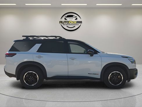 Used 2024 Nissan Pathfinder Rock Creek image 8