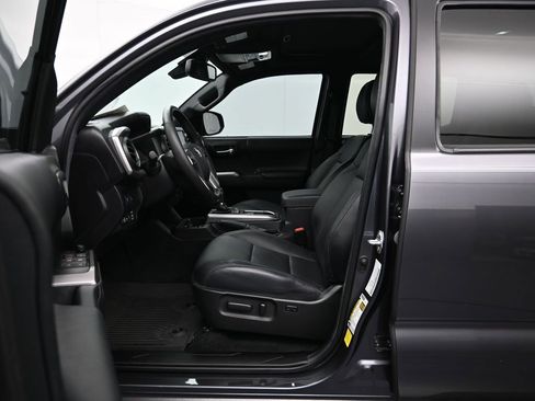Used 2023 Toyota Tacoma Limited image 23