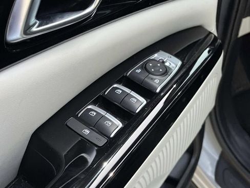 Used 2024 Kia Carnival SX Prestige FWD image 25
