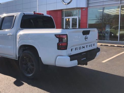 New 2026 Nissan Frontier SV w/ SV Convenience Package AWD/4WD image 6