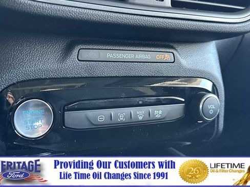 New 2025 Ford Escape SE image 18