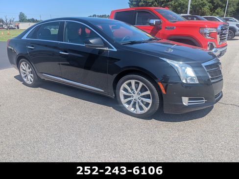 Used 2017 Cadillac XTS Luxury FWD image 3