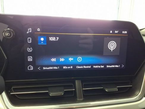 Used 2024 Chevrolet Trax LT FWD image 19