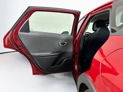 Used 2025 Kia K4 LXS image 26