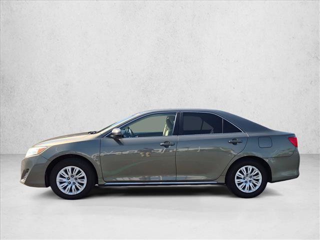 Used 2014 Toyota Camry LE FWD image 9
