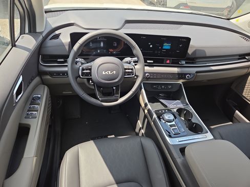 New 2026 Kia Carnival EX image 7