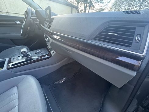 Used 2020 Audi Q5 2.0T Premium AWD/4WD image 24