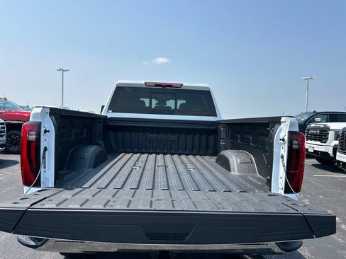 New 2026 GMC Sierra 2500 SLT w/ SLT Premium Package AWD/4WD image 39