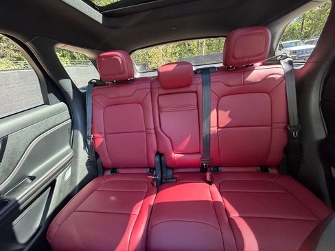 New 2025 Lincoln Corsair Reserve image 35