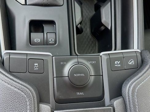 Certified 2024 Toyota Grand Highlander AWD Hybrid image 14