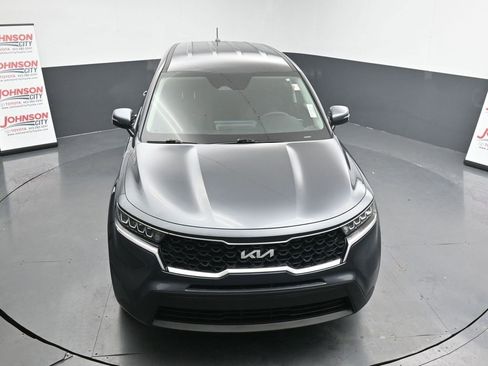 Used 2023 Kia Sorento LX image 28