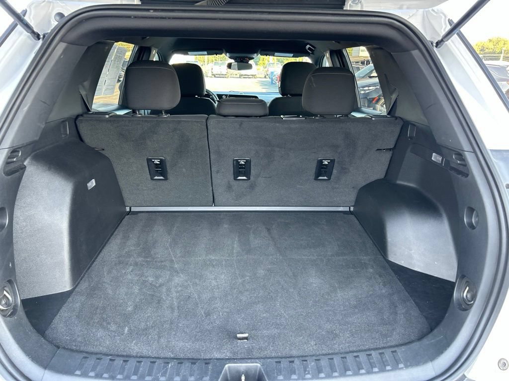 Used 2025 Chevrolet Equinox LT AWD/4WD image 14
