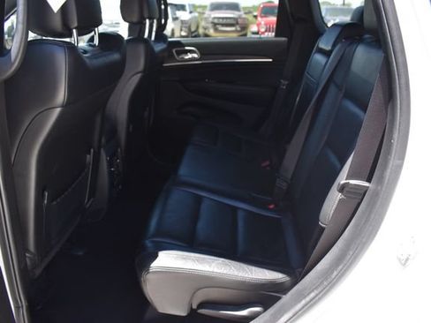 Used 2020 Jeep Grand Cherokee Limited AWD/4WD image 21