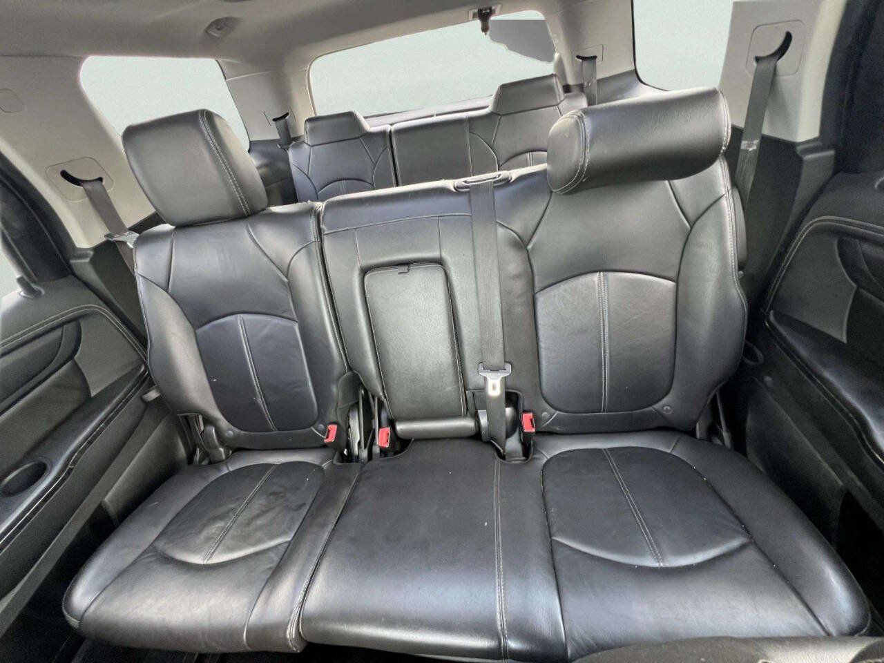 Used 2017 GMC Acadia Limited SLT AWD/4WD image 4