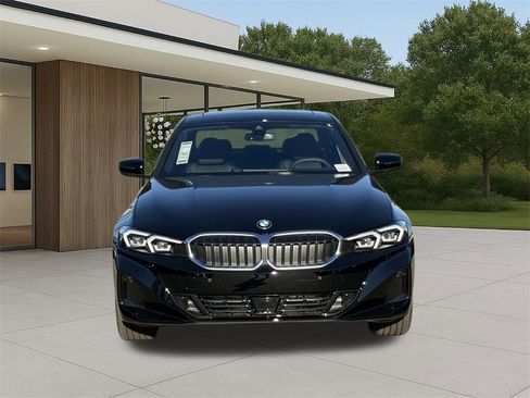 New 2026 BMW 330i xDrive Sedan w/ Convenience Package image 4