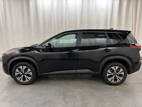 Used 2023 Nissan Rogue SV AWD/4WD image 3