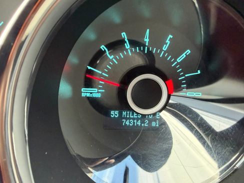 Used 2013 Ford Mustang Coupe RWD image 20